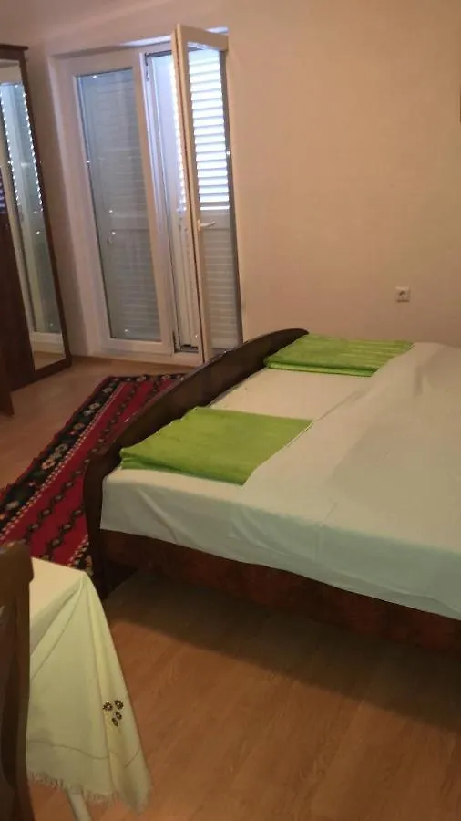 Senita'S Rooms & Apartments Nin Apart Otel