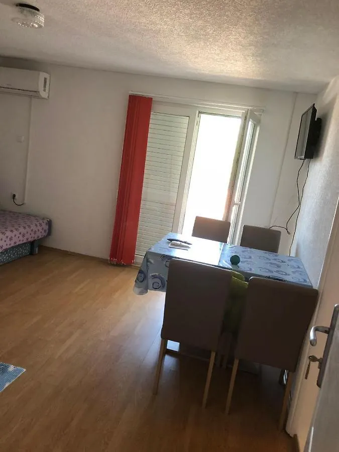 Senita'S Rooms & Apartments Nin